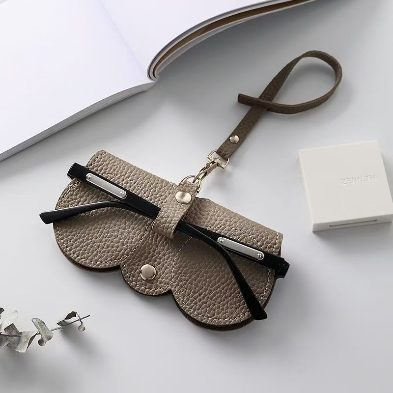 ππΆοΈ Protect Your Eyewear in Style β Premium Leather Glasses Case β¨π