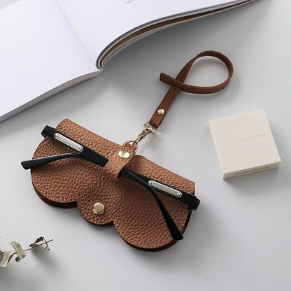 😎🕶️ Protect Your Eyewear in Style – Premium Leather Glasses Case ✨👝