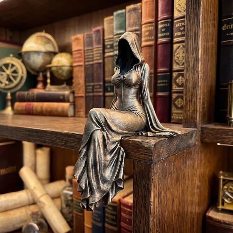 💃🖤Lady Reaper - Ethereal Hooded Figure Sculpture